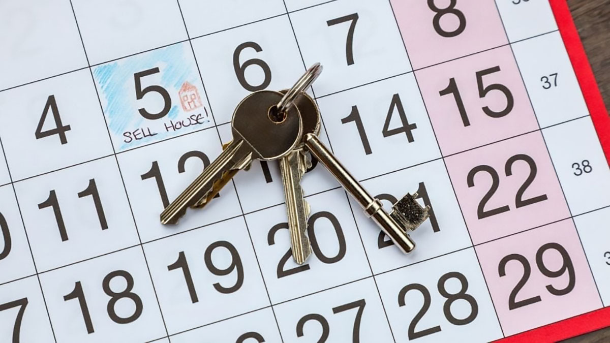 Image of House keys on a calendar
