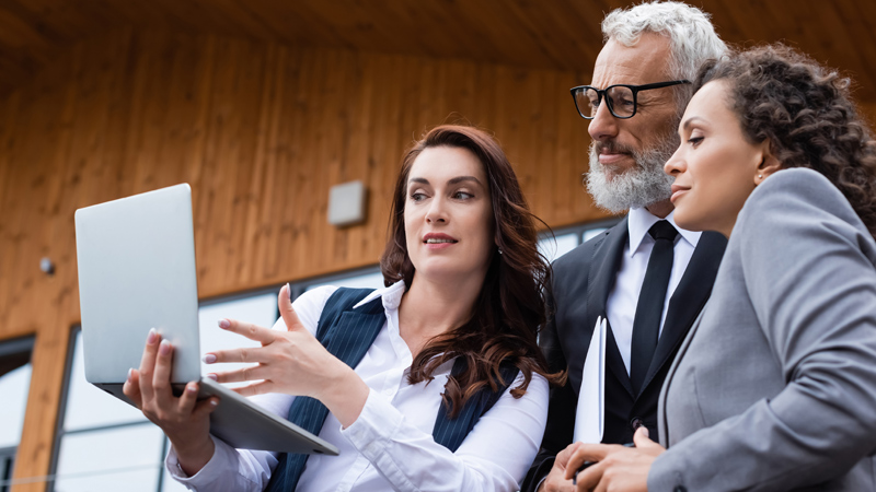 Two clients talking to a Buyer agent